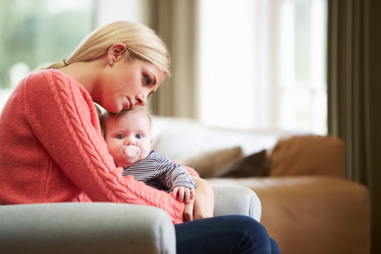 Read more about the article Jak odróżnić baby blues od depresji poporodowej